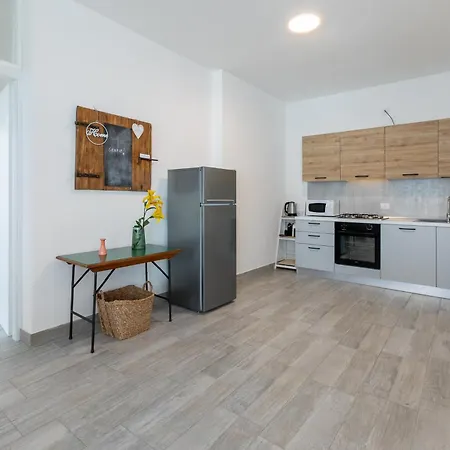 Bed Gold Apartment Castelnuovo del Garda Exterior photo